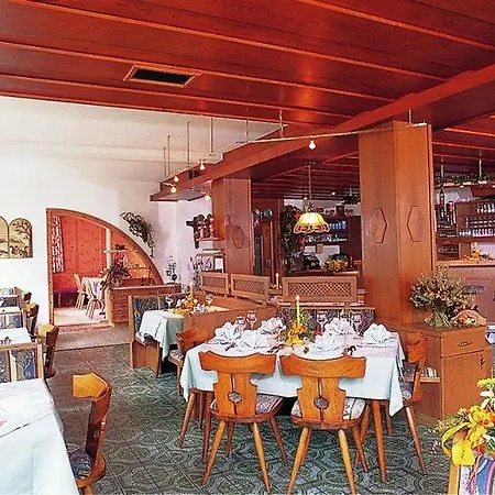 Hotel Bergfriede 3*
